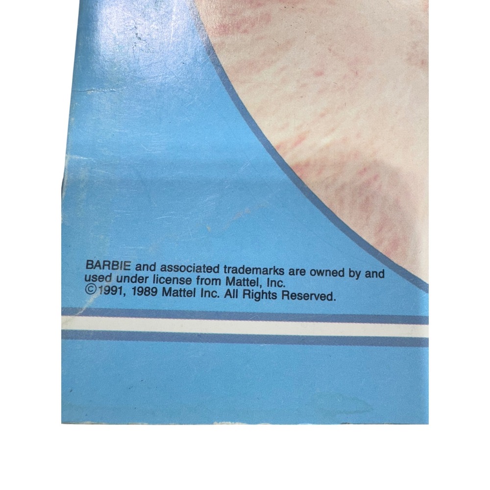 Vintage Barbie Paper Doll Book Golden Book‎ Press-Out Stage 1989 Mattel Un-Cut - Picture 2 of 9